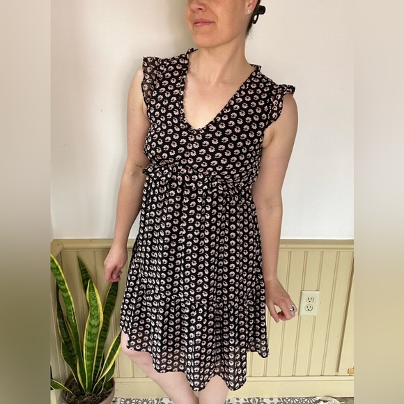 J.Crew Black Floral Mini Dress Ruffle V-Neck Tiered Sz 8 Cottagecore Boho Fairy - Picture 7 of 16